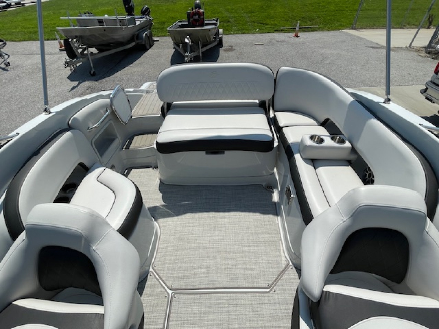 Used 2021 Crownline E235 Deck Boat