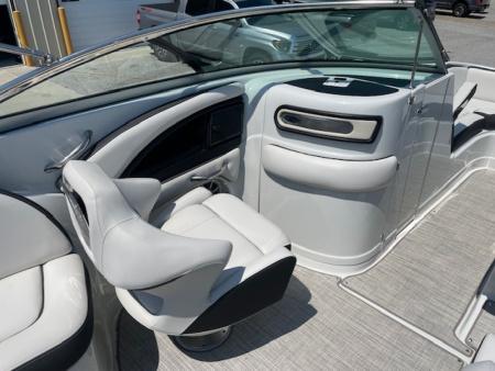 Used 2021 Crownline E235 Deck Boat