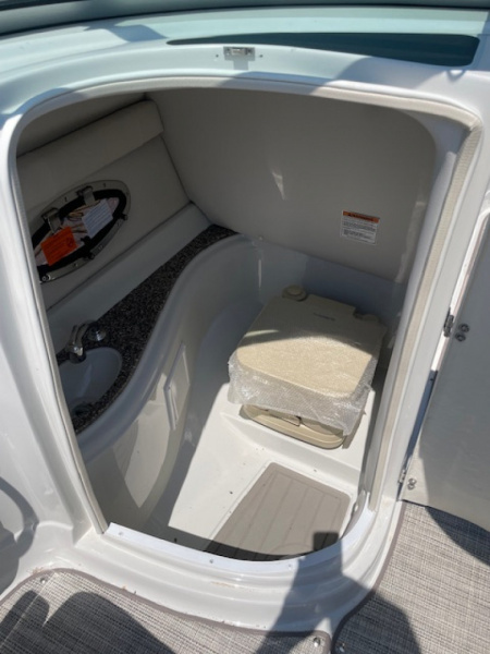 Used 2021 Crownline E235 Deck Boat