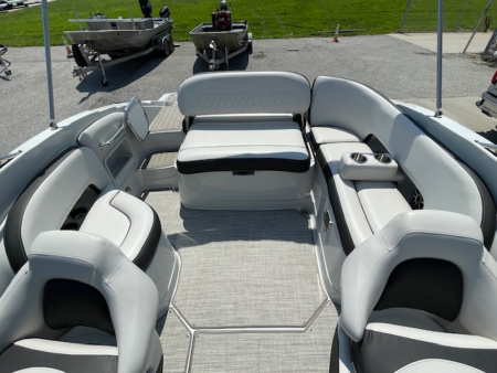 Used 2021 Crownline E235 Deck Boat