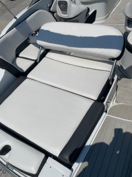 Used 2021 Crownline E235 Deck Boat