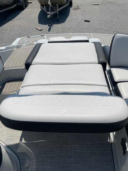 Used 2021 Crownline E235 Deck Boat