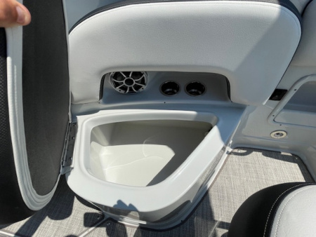 Used 2021 Crownline E235 Deck Boat