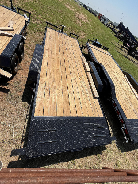 New 2025 Lacosta Trailers 83x20 Car Hauler