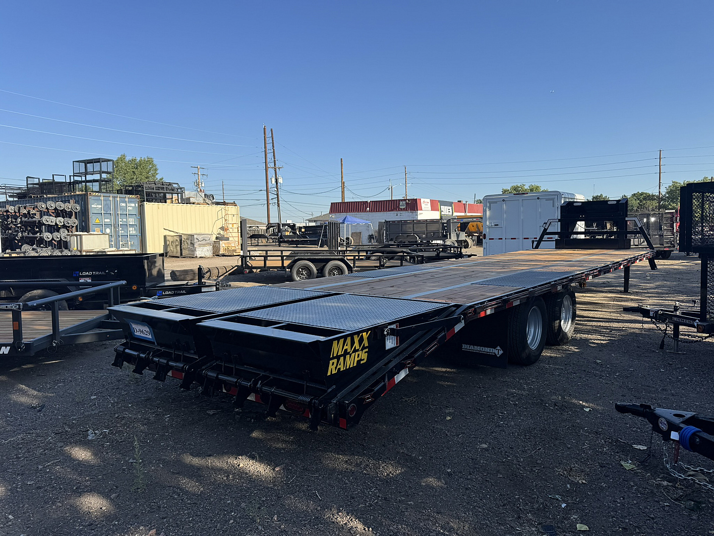 New 2025 Diamond T 8.5-32TandemDual10KsGooseneckMAXX