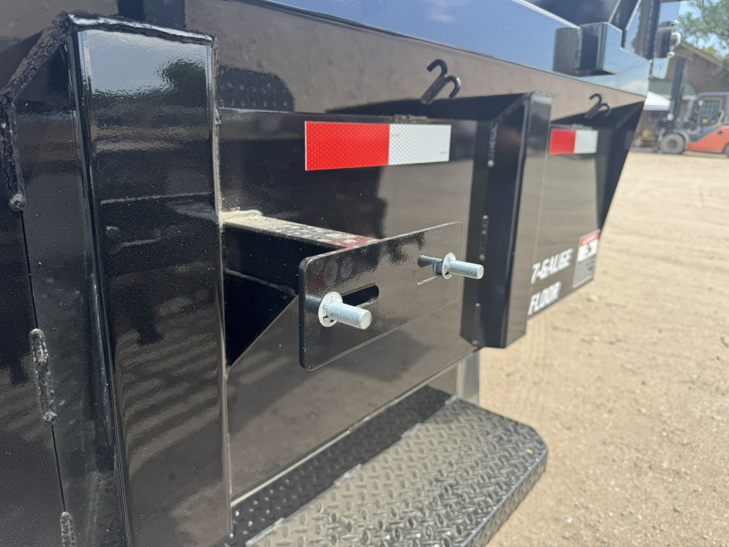 New 2025 Diamond T 7-14Dump