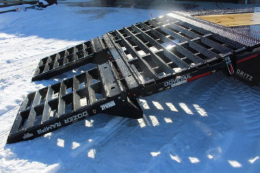 New 2025 Moritz FDPH DT 20' + 5' - Pintle Ring Deckover Equipment Trailer - 25900# GVW