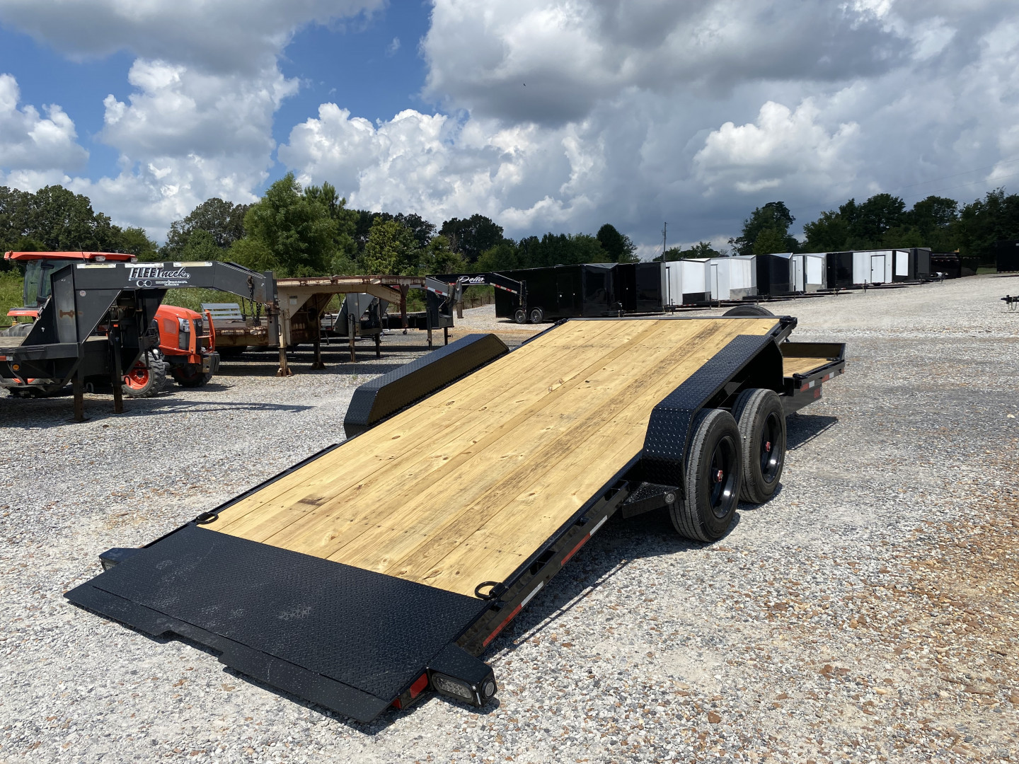 New 2026 MAXXD 83" X 22' 17.5K Tilt Equipment Trailer