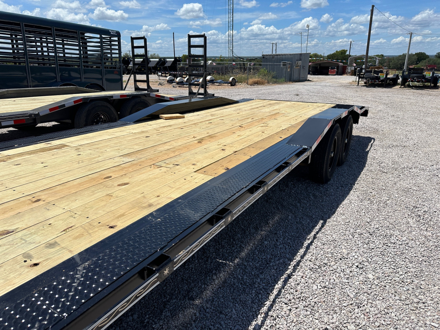 New 2025 Triple R - 102"x22' - Drive Over Fender Trailer - SIR