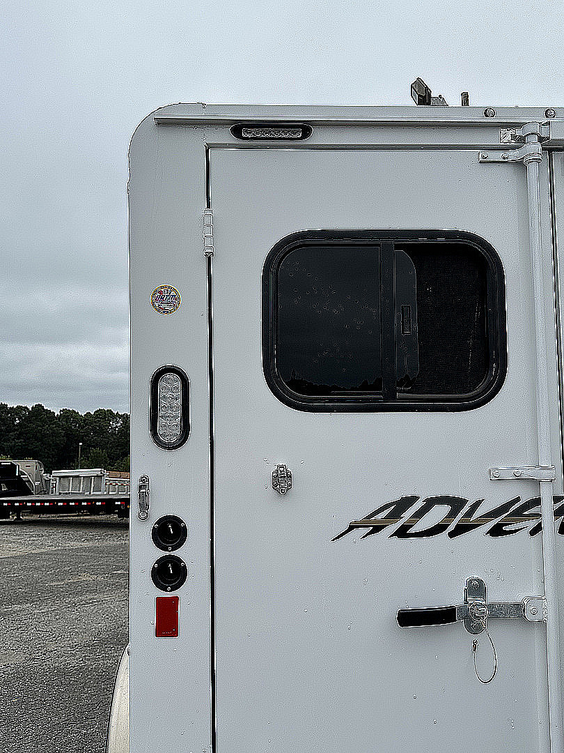 New 2026 Trails West Adventure II MX-3 Horse Horse Trailer