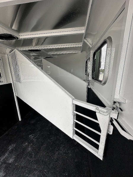 New 2026 Trails West Adventure II MX-3 Horse Horse Trailer