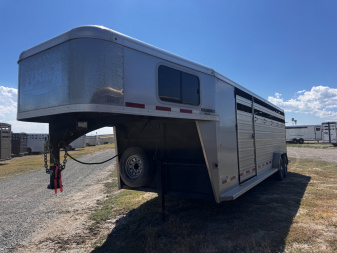 Used 2017 Logan Coach 24' Stock / Stock Combo Trailer