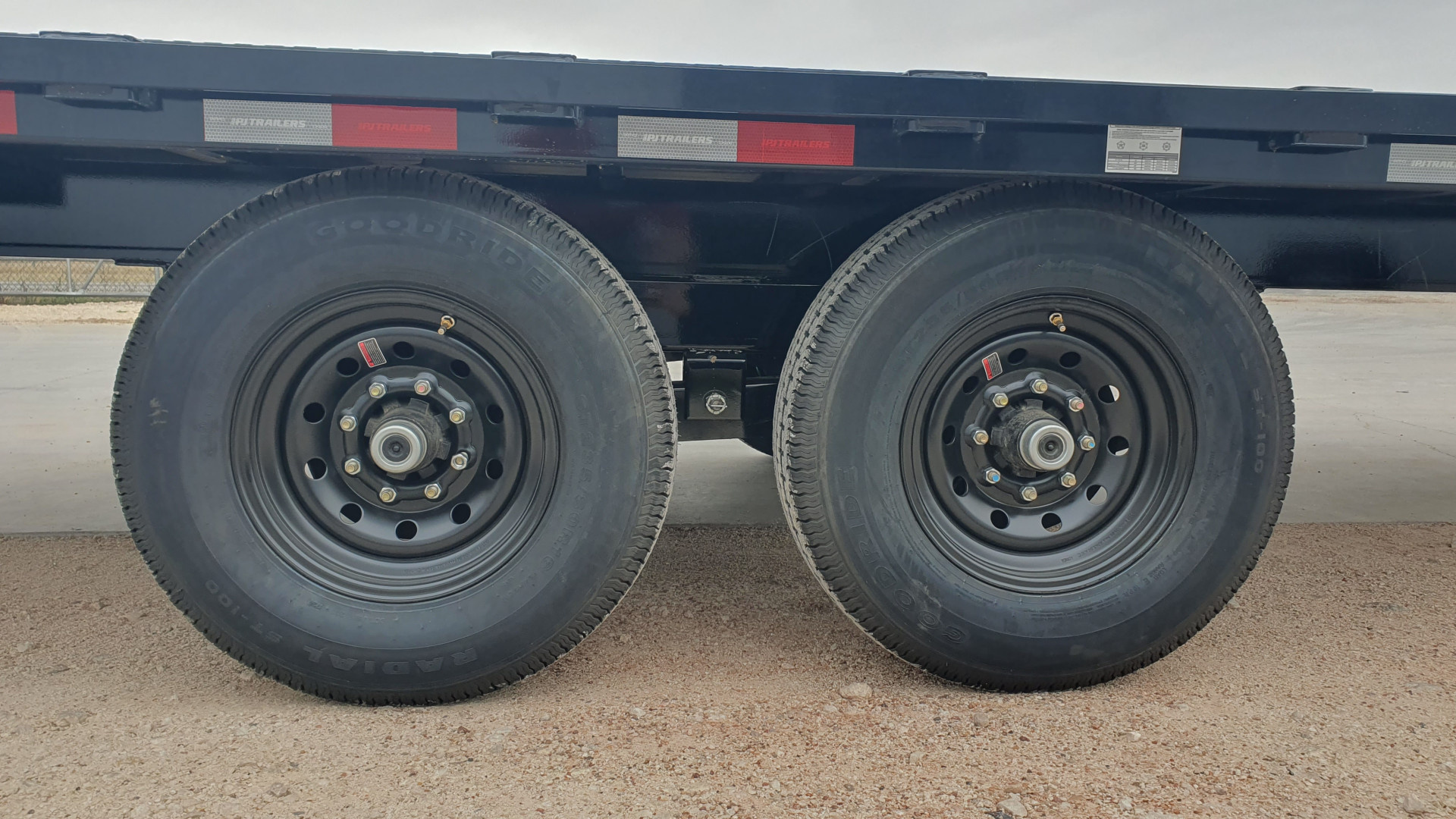 New 2026 PJ 101"x20' BP 6" Channel Deckover – L7