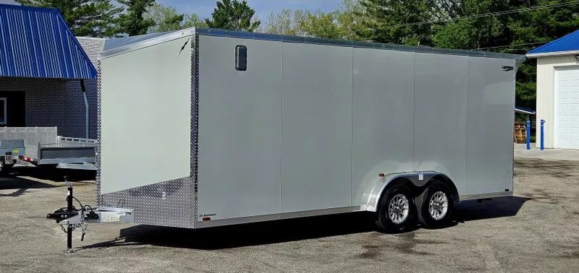 New 7.5 X 20' CARGO ENCLOSED 5200# AXLES ALL ALUMINUM 2025 LIGHTNING