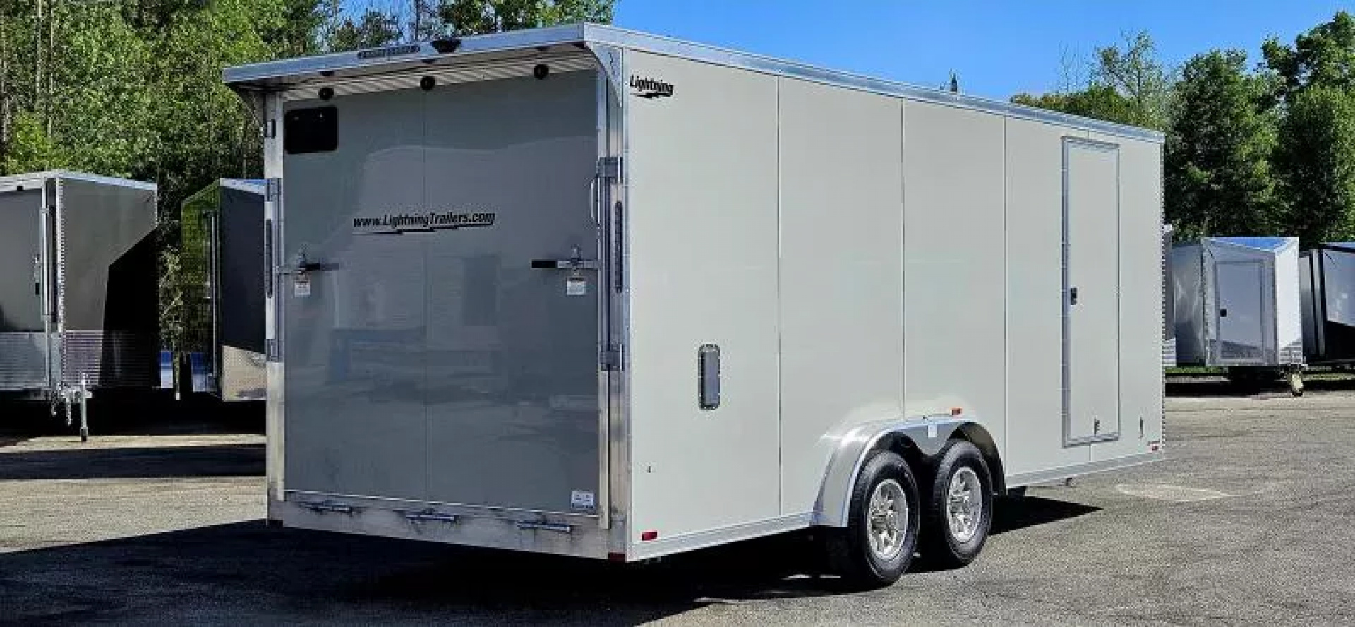 New 7.5 X 20' CARGO ENCLOSED 5200# AXLES ALL ALUMINUM 2025 LIGHTNING