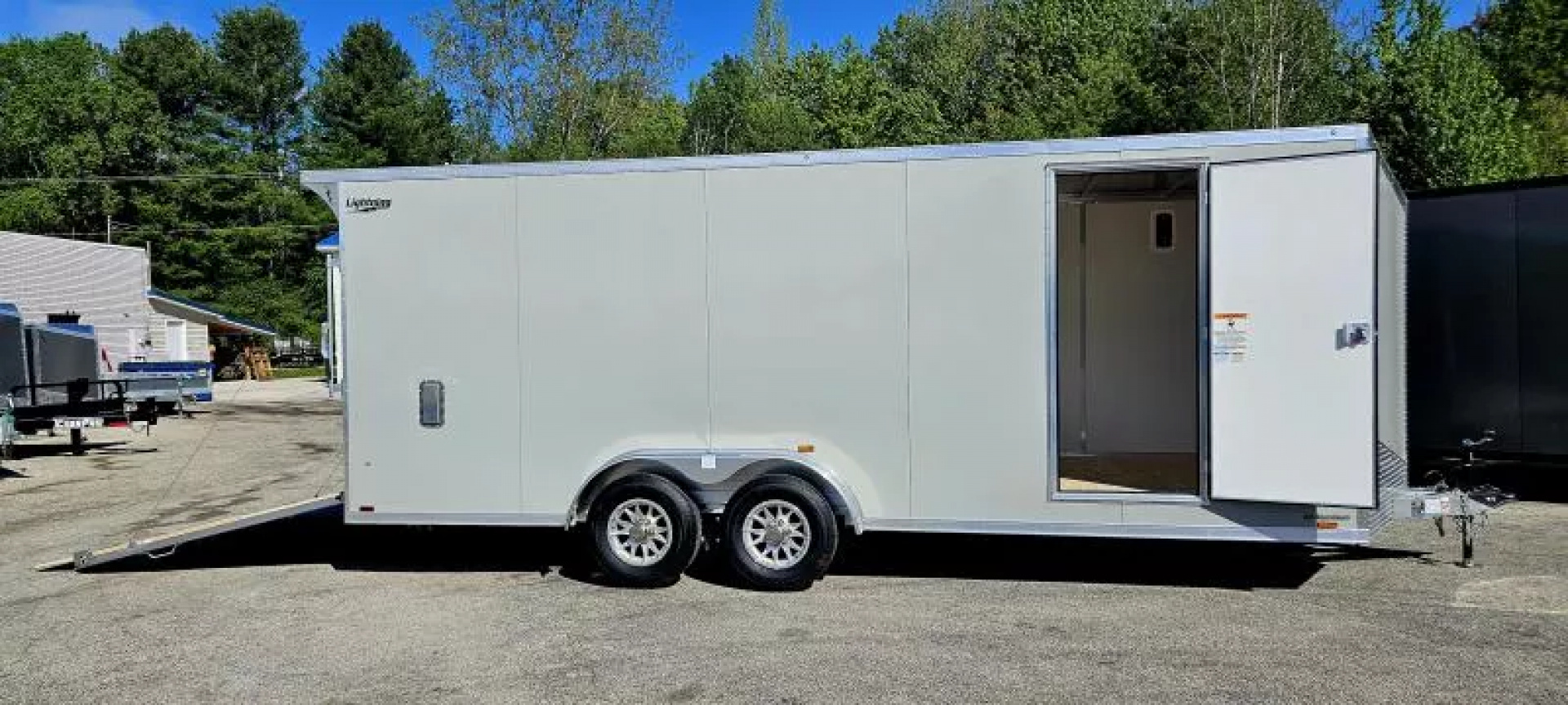 New 7.5 X 20' CARGO ENCLOSED 5200# AXLES ALL ALUMINUM 2025 LIGHTNING