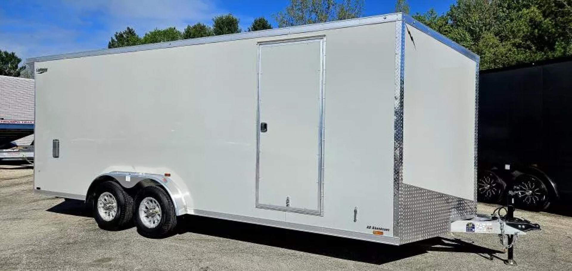 New 7.5 X 20' CARGO ENCLOSED 5200# AXLES ALL ALUMINUM 2025 LIGHTNING