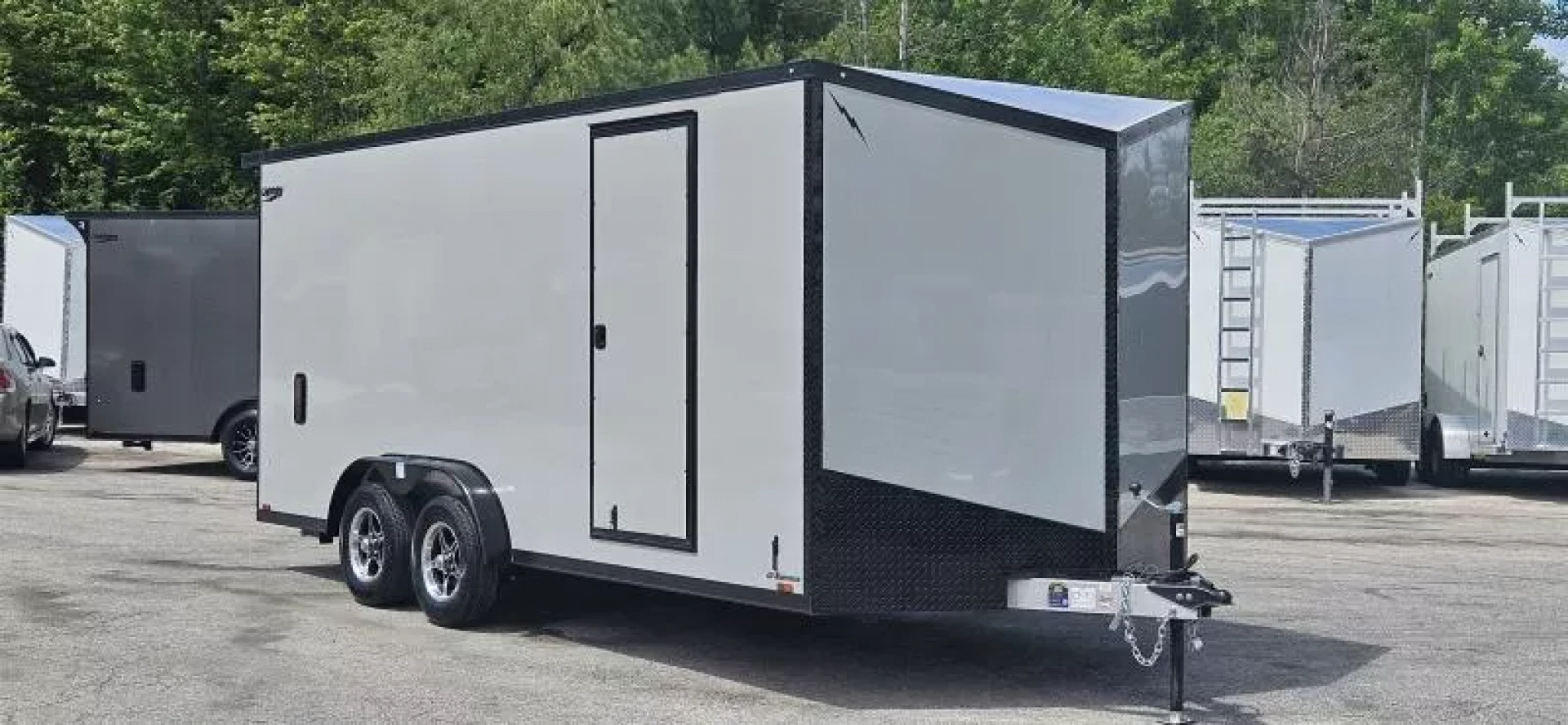 New 7.5 X 18 CARGO ENCLOSED ALL ALUMINUM 2025 LIGHTNING POLYCOR EXTERIOR