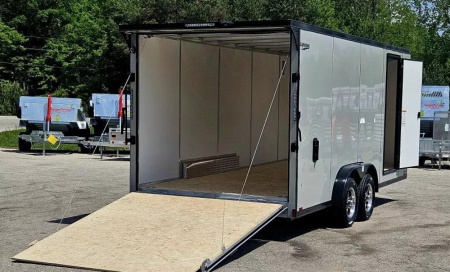 New 7.5 X 18 CARGO ENCLOSED ALL ALUMINUM 2025 LIGHTNING POLYCOR EXTERIOR