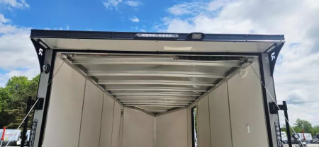 New 7.5 X 18 CARGO ENCLOSED ALL ALUMINUM 2025 LIGHTNING POLYCOR EXTERIOR