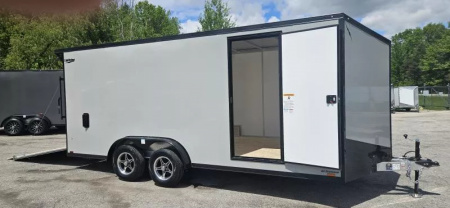 New 7.5 X 18 CARGO ENCLOSED ALL ALUMINUM 2025 LIGHTNING POLYCOR EXTERIOR