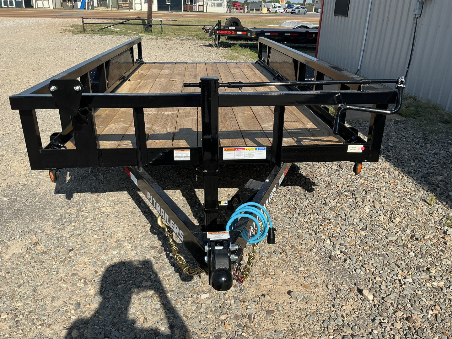 New 2026 PJ 83"x16' Angle Pipetop Trailer – P8