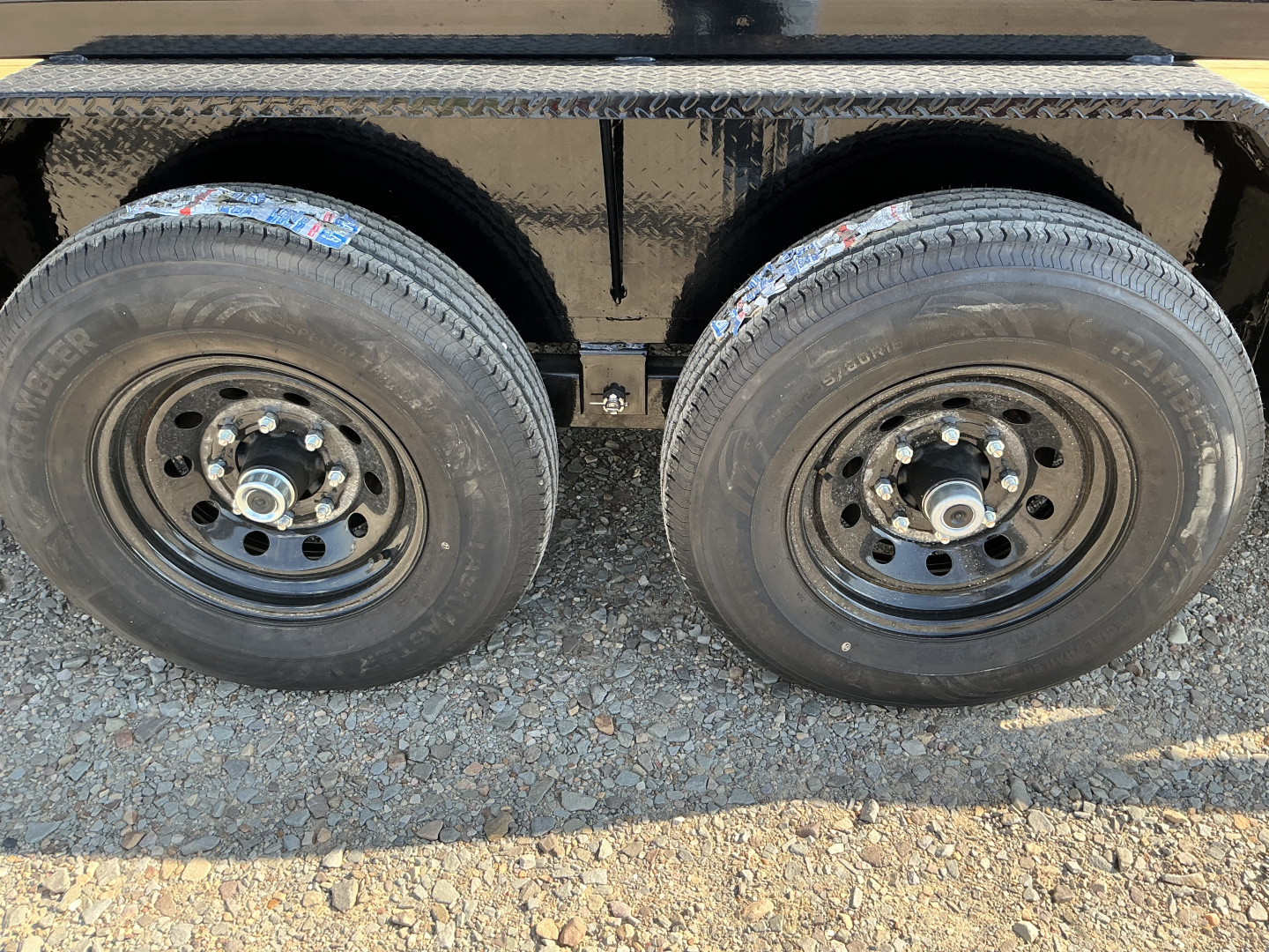 New 2026 PJ 83"x16' Angle Pipetop Trailer – P8