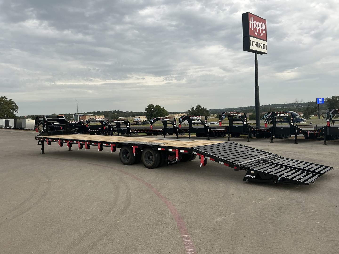 New 2026 PJ 102"x40' GN Low-Pro Flatbed w/ Duals - LD