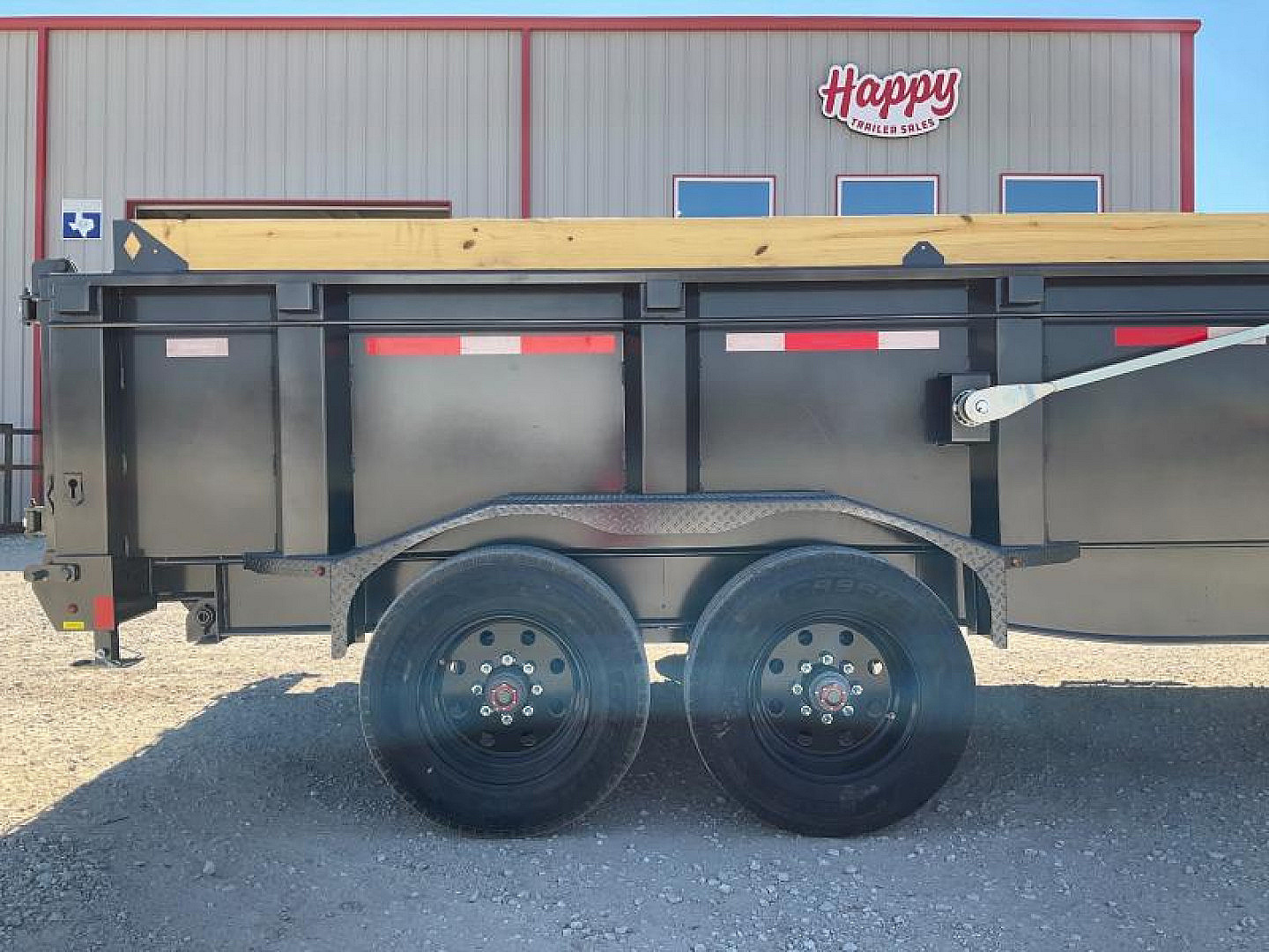 New 2026 Diamond C 82"x16' GN HD Low Profile Telescopic Dump w/ 32" Sides - LPT-GN210 Pacesetter Edition