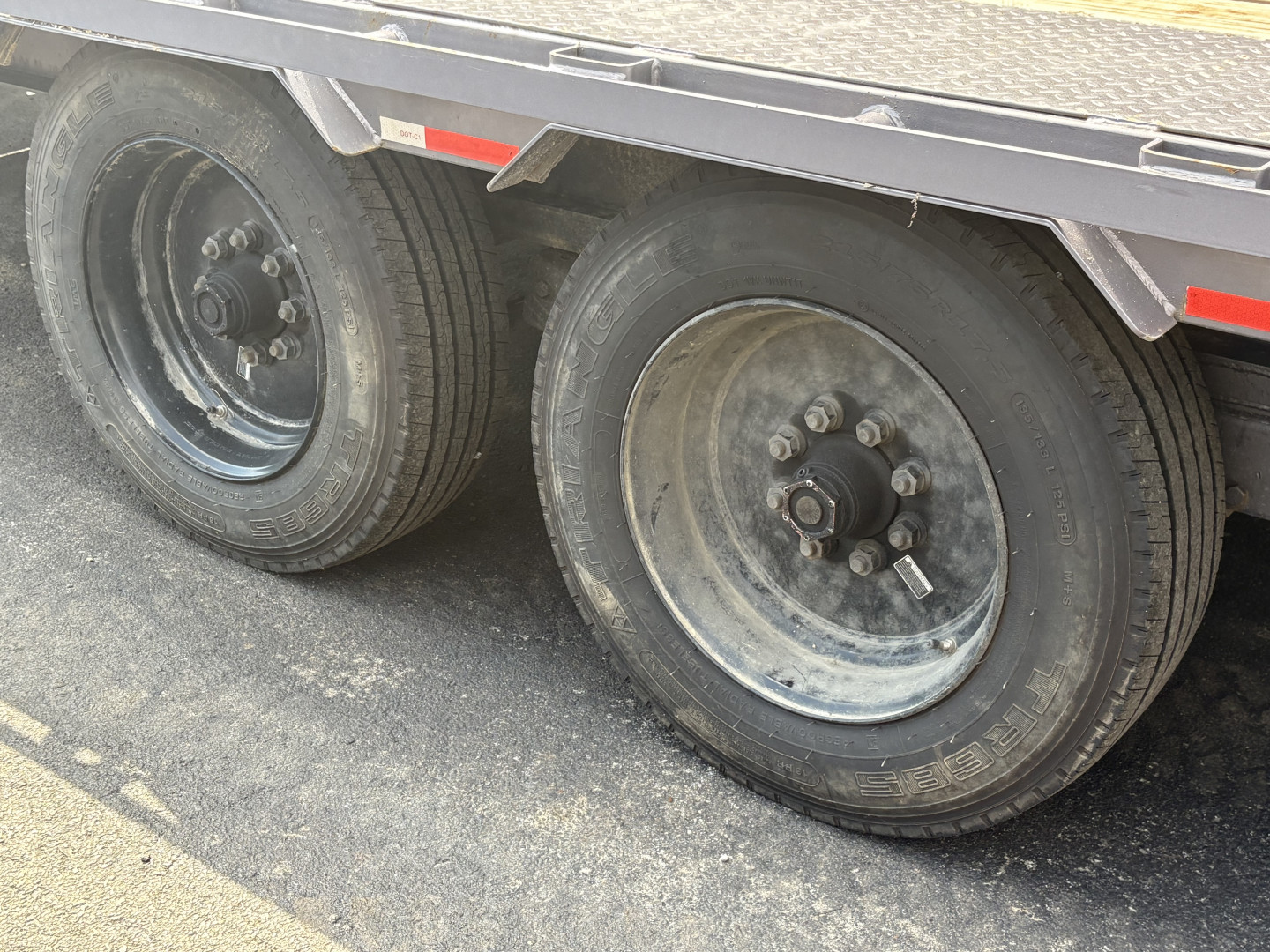 Used 2025 Caliber Trailer Mfg HotShotter GS840 102" x 40' Deckover Trailer - 10K Axles
