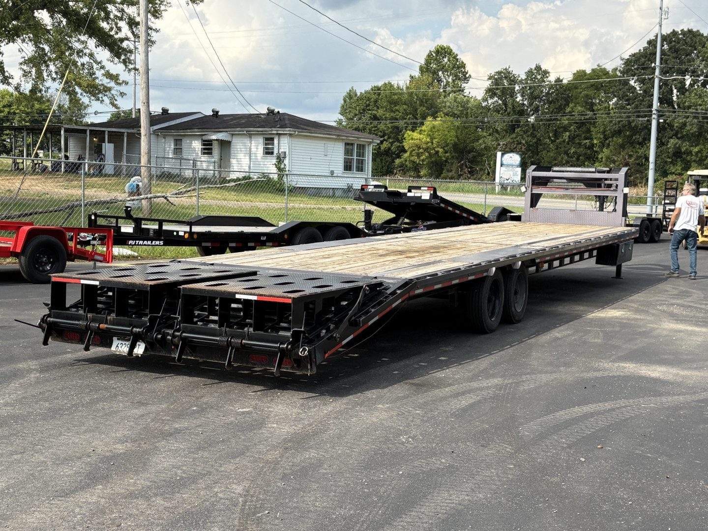 Used 2025 Caliber Trailer Mfg HotShotter GS840 102" x 40' Deckover Trailer - 10K Axles