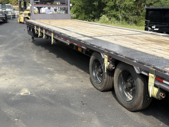 Used 2025 Caliber Trailer Mfg HotShotter GS840 102" x 40' Deckover Trailer - 10K Axles