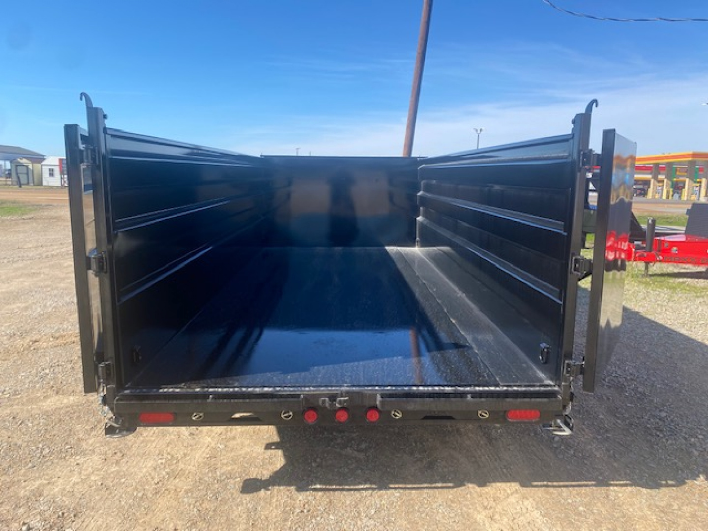 New 2026 PJ 82"x16' GN Tandem Axle HD Low Pro Dump w/ 48" Sides – DE