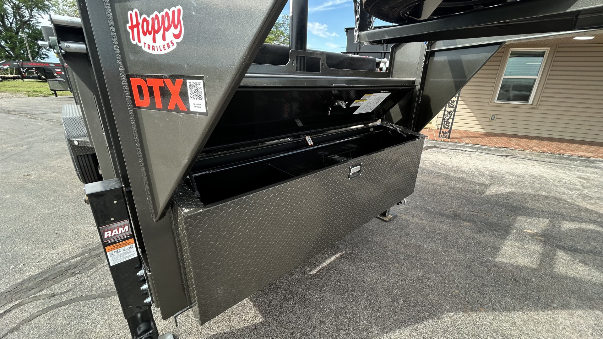 New 2026 MAXX-D 83”x16’ 18K Gooseneck Dump w/ 36” Sides – DTX