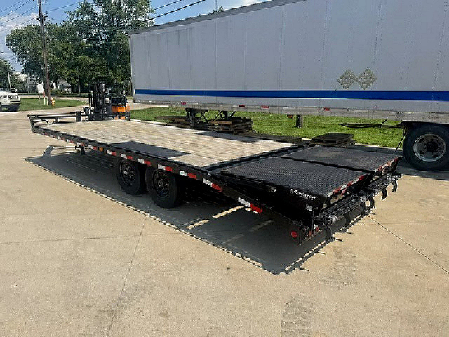 Used 2019 PJ Trailers 24' 14K Deckover Trailer