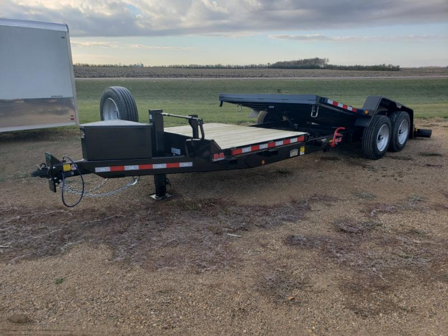 New 2025 Behnke TBCT2216ET Tilt Trailer