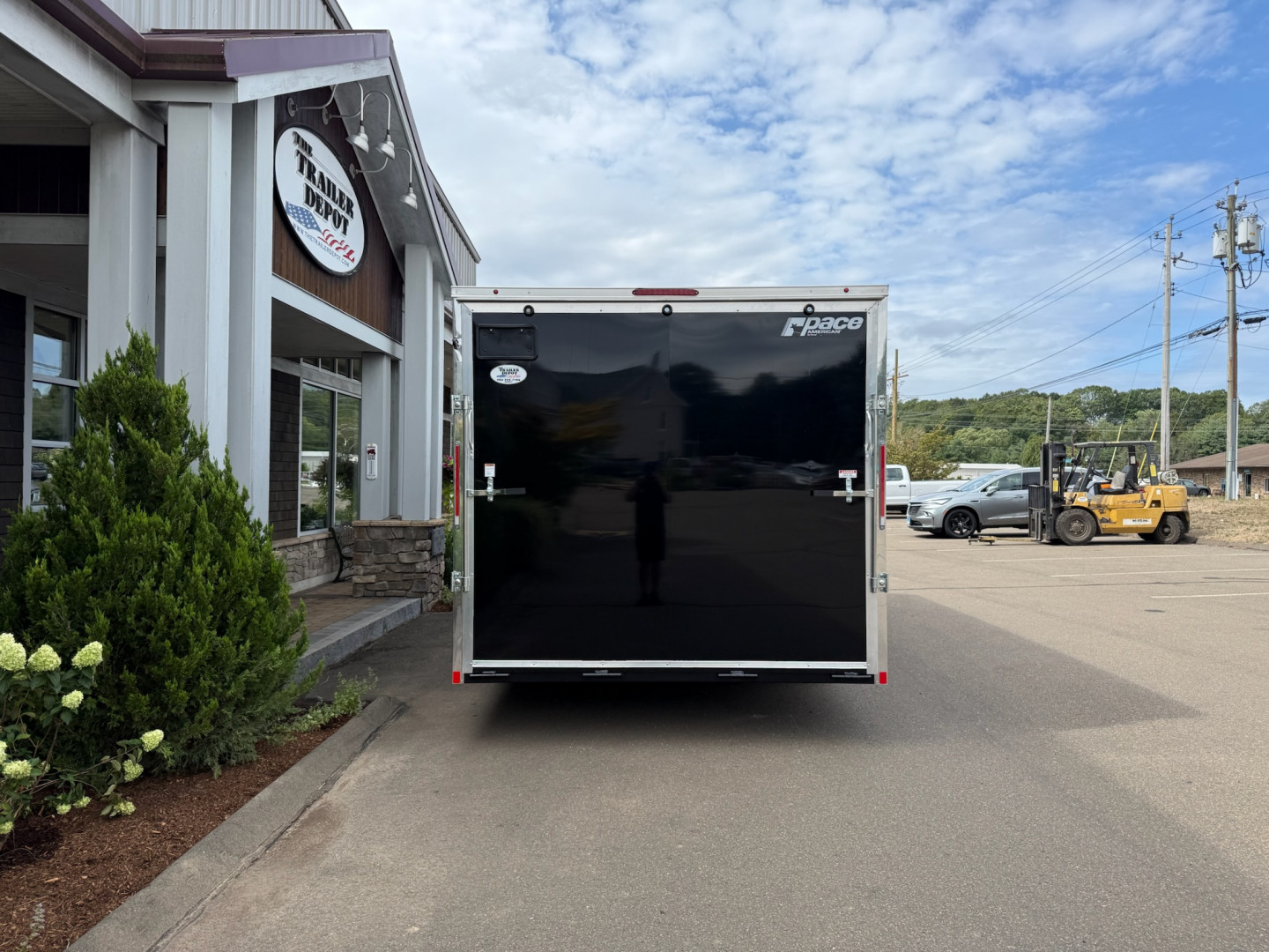 New Pace American 8'6" x 20'+ V-Nose Enclosed Car Hauler 9.9K