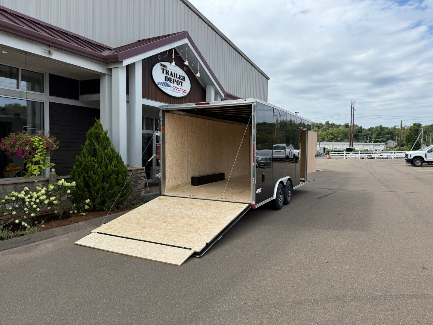 New Pace American 8'6" x 20'+ V-Nose Enclosed Car Hauler 9.9K
