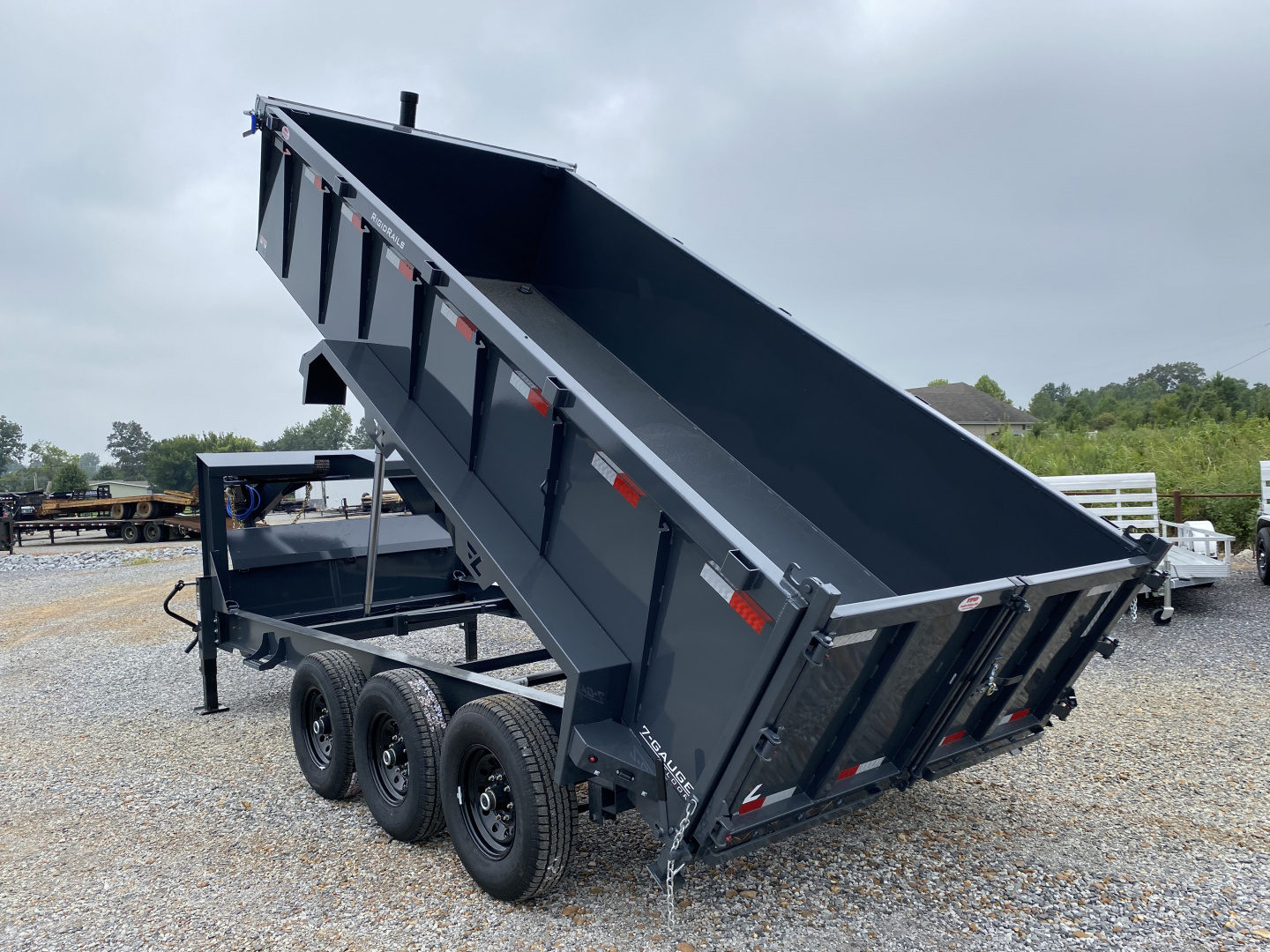 New 2026 Lamar 83" x 16' 21K Telescopic Dump Trailer