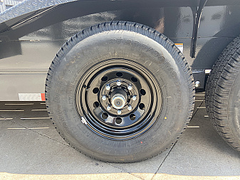 New Lamar 24' Equipment Trailer