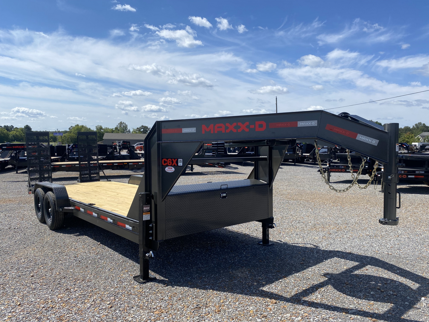 New 2026 MAXXD 83"x22' 15.6k Gooseneck Equipment Trailer