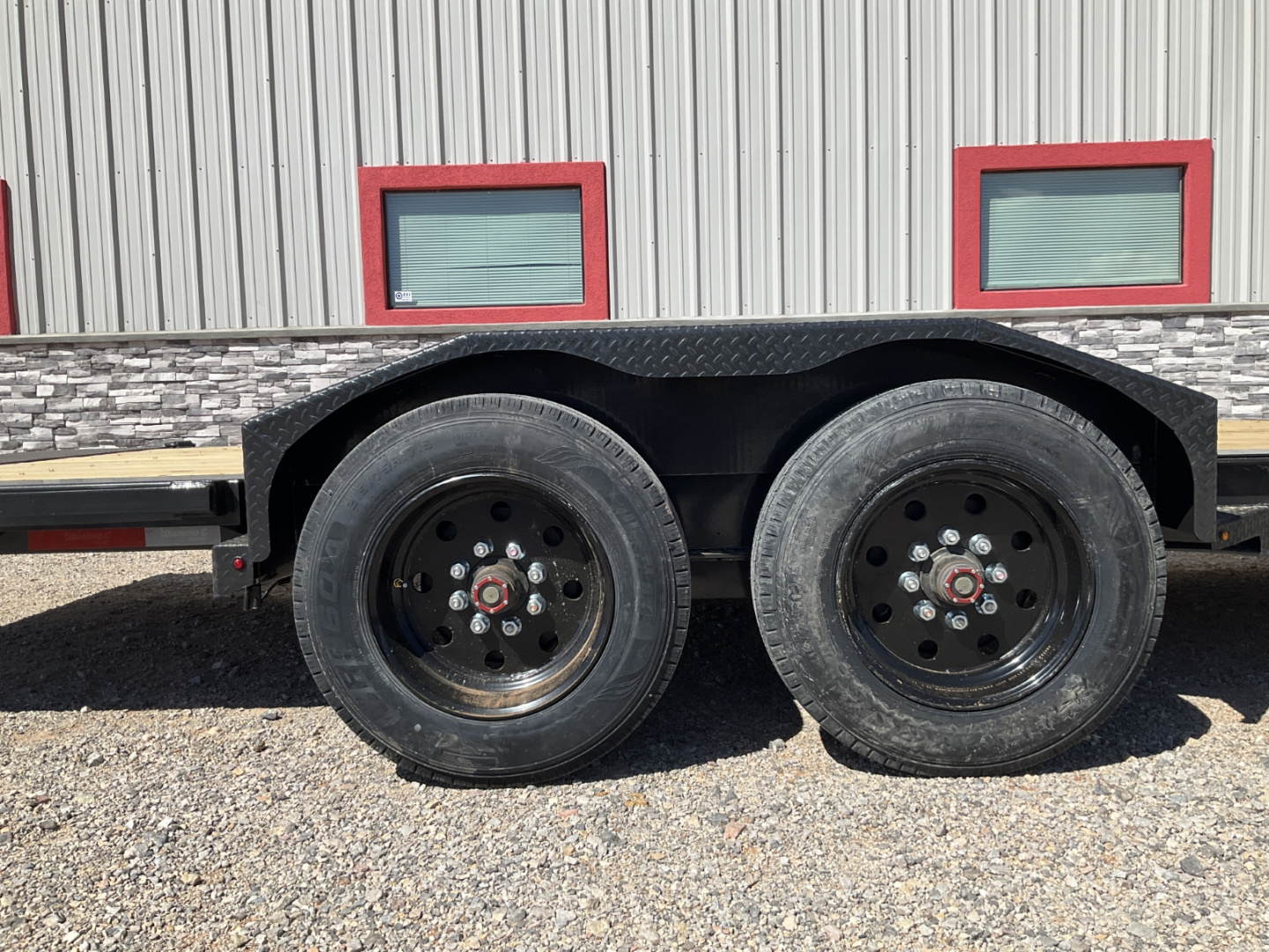 New 2026 Diamond C 80"x22' BP Hydraulically Dampened Tilt - HDT208 Pacesetter Edition