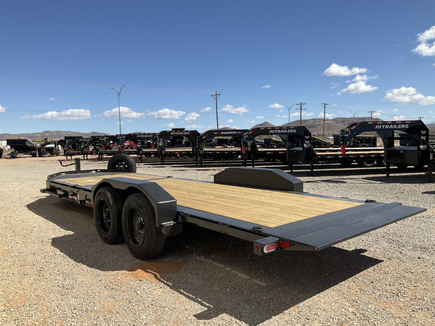 New 2026 Diamond C 80"x22' BP Hydraulically Dampened Tilt - HDT208 Pacesetter Edition