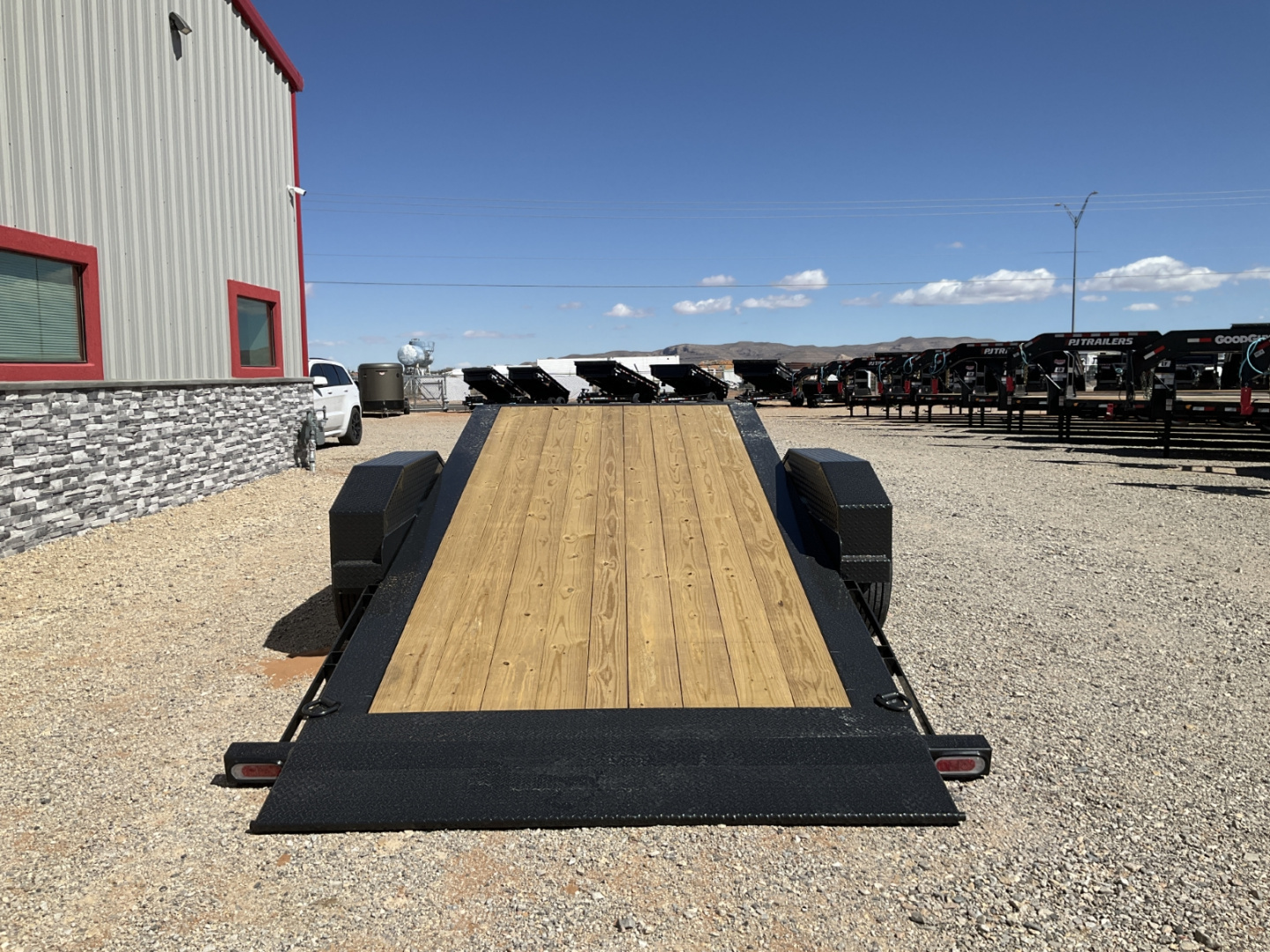 New 2026 Diamond C 80"x22' BP Hydraulically Dampened Tilt - HDT208 Pacesetter Edition