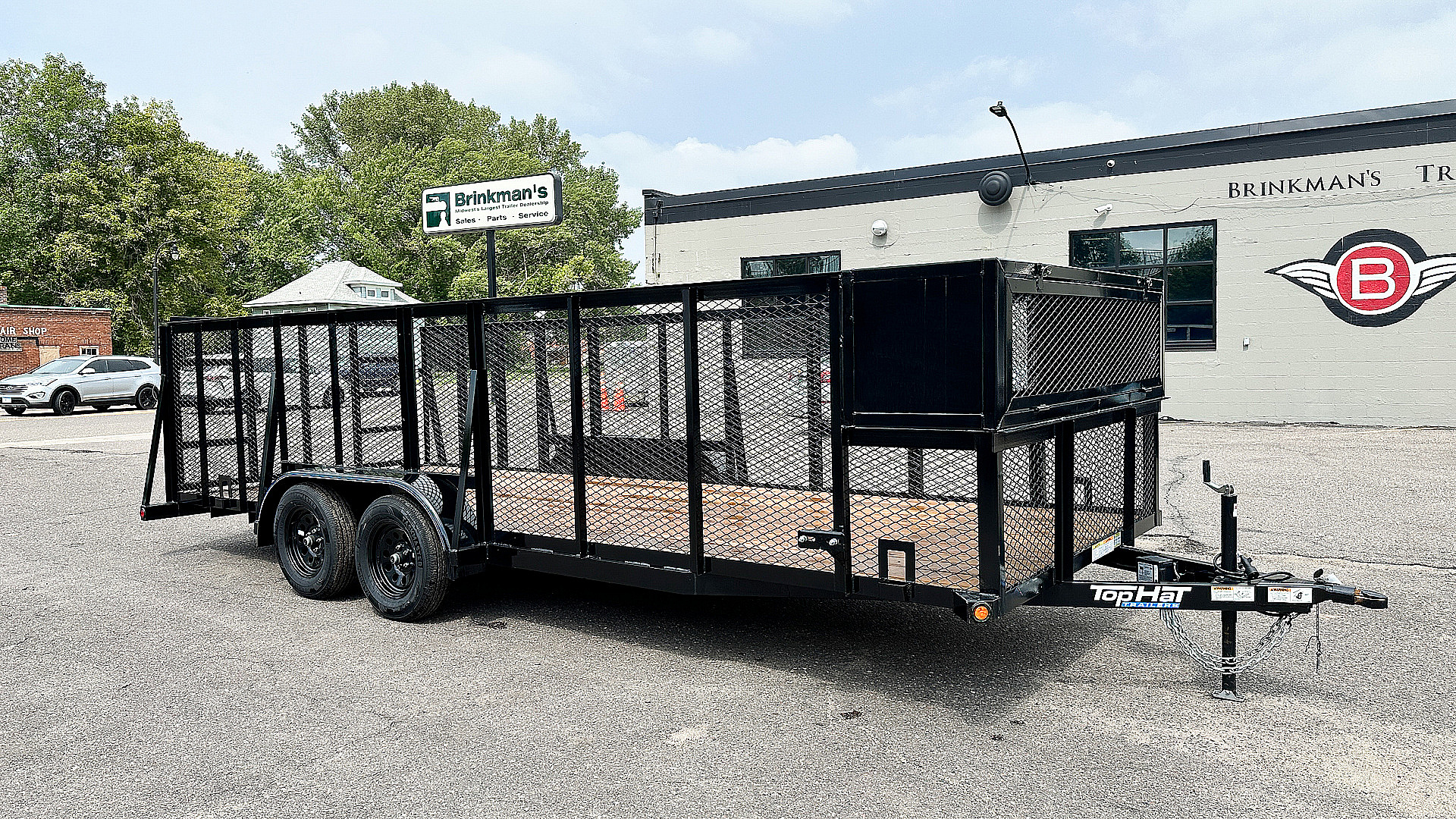 New Top Quality Top Hat 20x83 Landscape Trailer