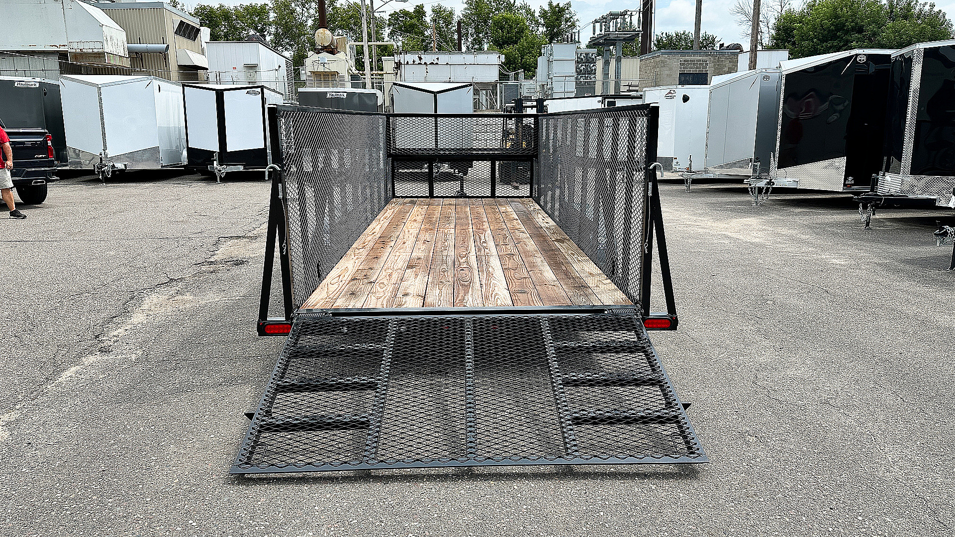 New Top Quality Top Hat 20x83 Landscape Trailer