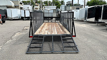 New Top Quality Top Hat 20x83 Landscape Trailer