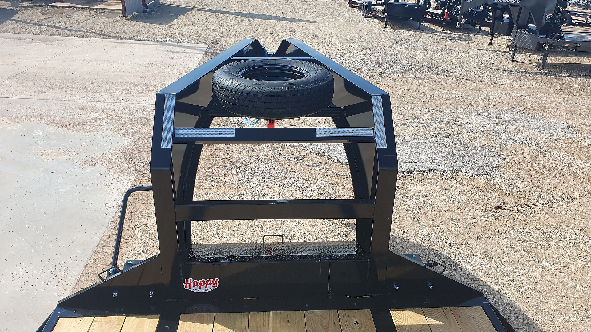 New 2026 PJ 102"x32' GN Low-Pro Flatbed w/ Duals - LD