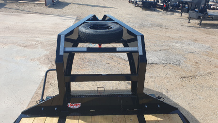 New 2026 PJ 102"x32' GN Low-Pro Flatbed w/ Duals - LD