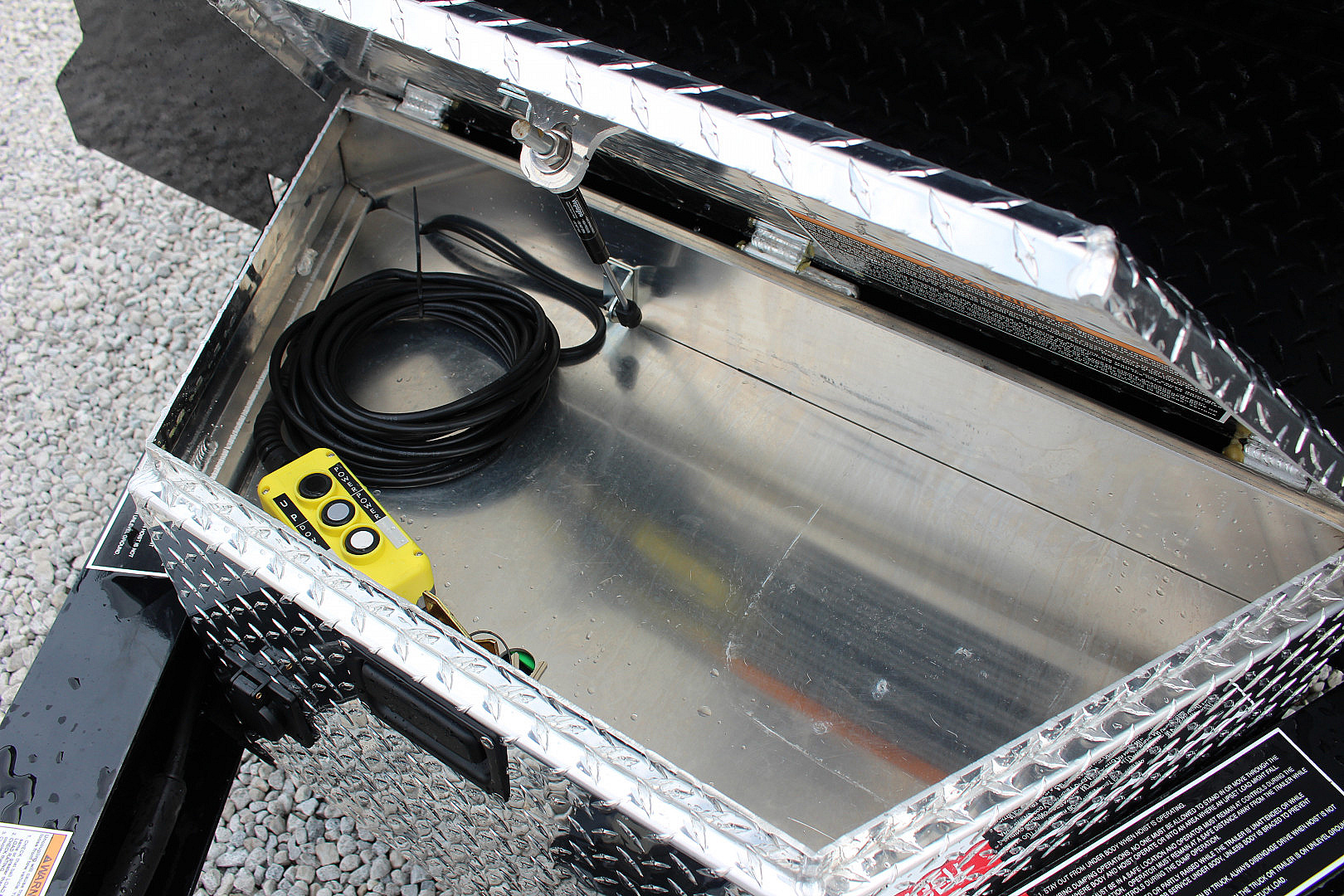 New 2025 Moritz 6' 2" x 10' Heavy Commercial DLH Series Dump Trailer - 9950# GVW